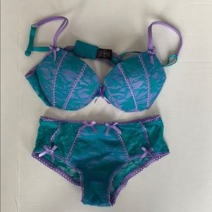 Bra panty set